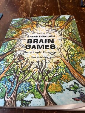 Breakthrough Brain Games Art & Logic Therapy Book - Multicolor